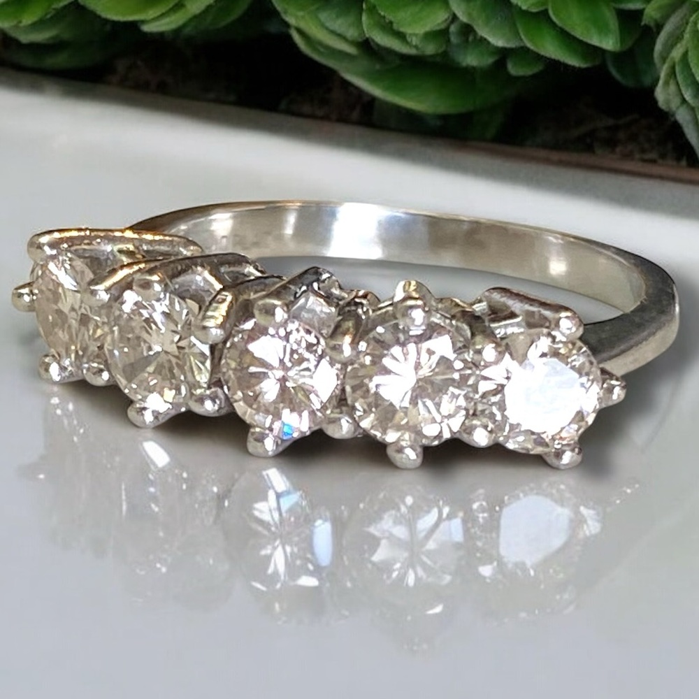 GORGEOUS Vintage PLATINUM 1.25 CTW Diamond Band Statement Anniversary Ring 5.25